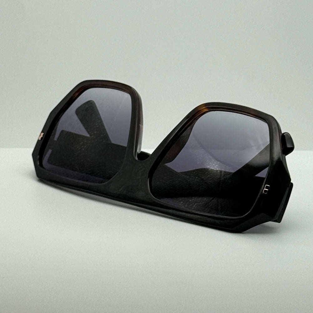 Avenida Black and Blue