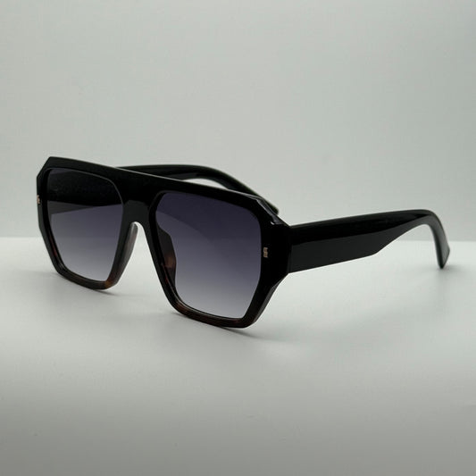 Avenida Black and Blue